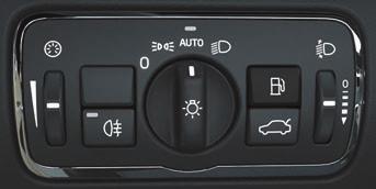 Navigate to Settings > System settings > Time in MY CAR. Press OK/MENU to activate the box for hour.