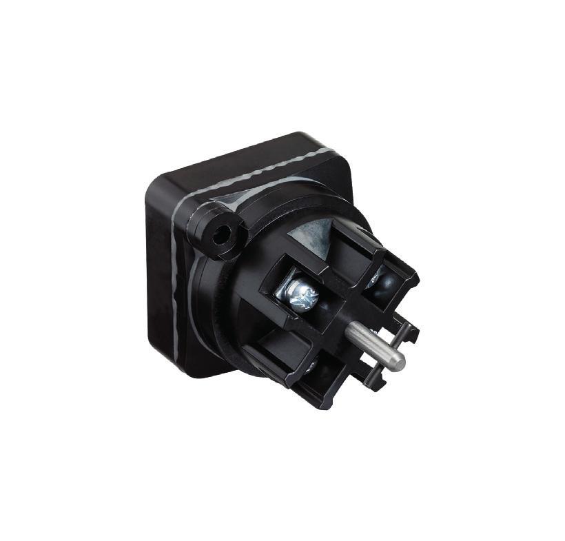 > s Control switch with 2, 3 or 4 pole Load switch 3 pole + 1 auxiliary contact > Rated operational voltage up to 690 V AC > Positive opening contacts > Contacts suitable for EM-STOP > Isolating