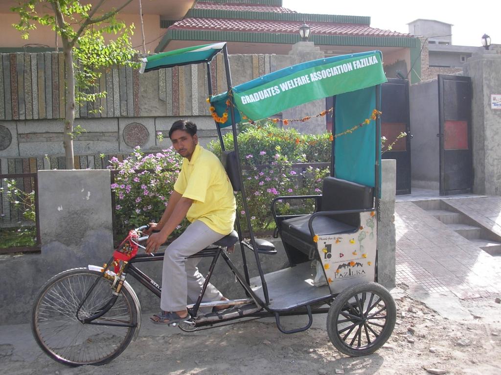 World s first Dial a Rickshaw