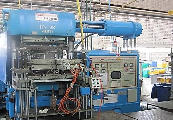 Semi Automated Chemical Weighing Rubber Injection Machine (Max 400 t)