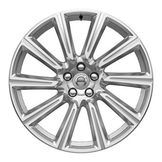 Available in distinctive diamond cut design, the 20-, 21- or 22-inch wheels connect visually with the exterior design