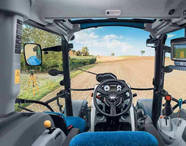 4 5 OPERATOR ENVIRONMENT A NEW VISION OF CAB COMFORT The deluxe VisionView cab has been designed around you for the ultimate operator experience. Panoramic visibility is guaranteed. Always.