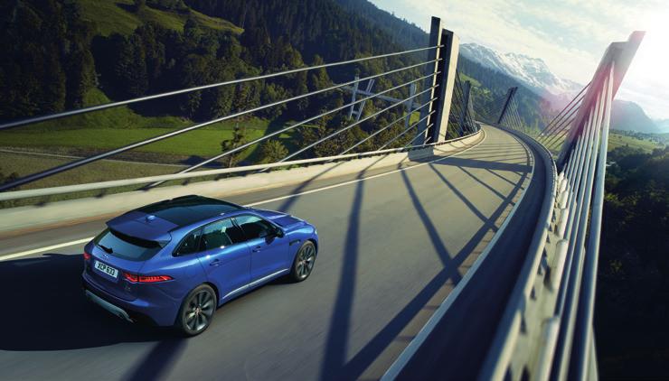 EXPERIENCE JAGUAR APPROVED ACCESSORIES Your Jaguar F-PACE was designed to handle every twist and turn flawlessly and elegantly.