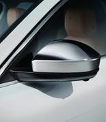 SIDE POWER VENTS - GLOSS BLACK Gloss Black side power vents provide a dynamic exterior styling enhancement.