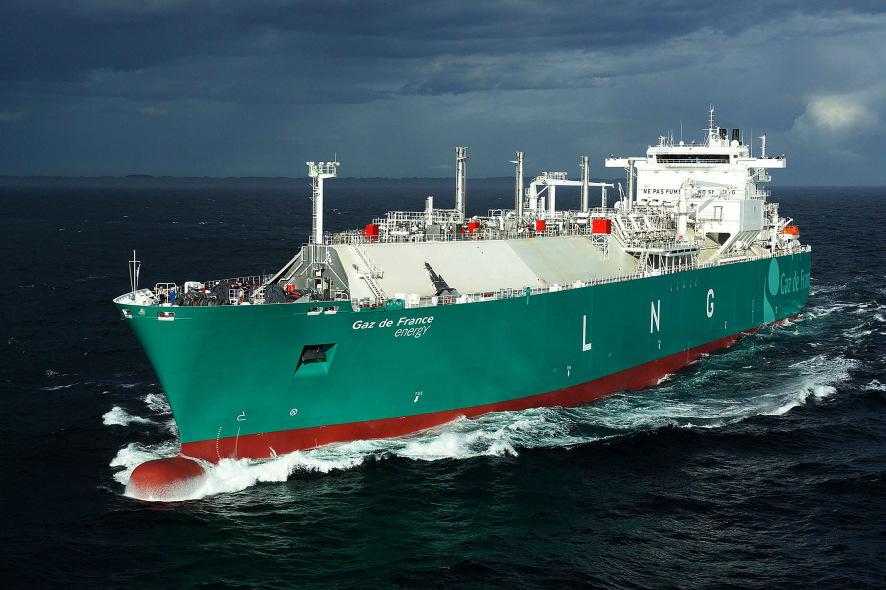 LNG carriers used to be equipped with boilers and steam turbines until the Gaz de France EnergY in 2004 where a dual fuel diesel electric propulsion