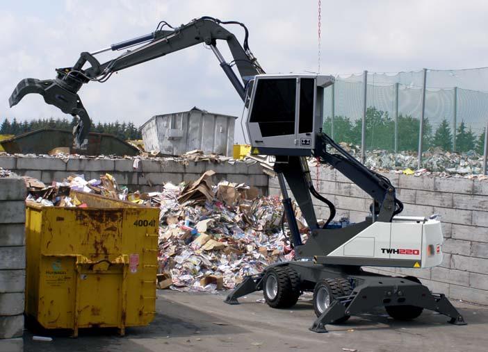 PROFICIENT HANDLERS INCREASE YOUR RECYCLING TURNOVER Effi ciency, durability and dependability: the customers choice when it comes to mobile waste handlers deployed in the recycling industry.