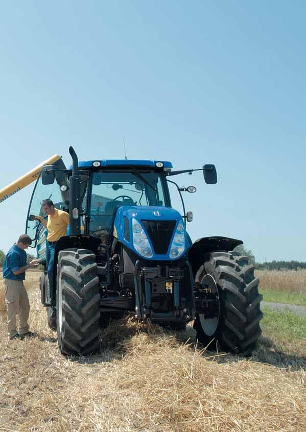 FITTING YOUR NEEDS MORE PRECISELY The new model line-up of the TC5000 combine range is comprehensive. There is a choice between four and five strawwalker models.