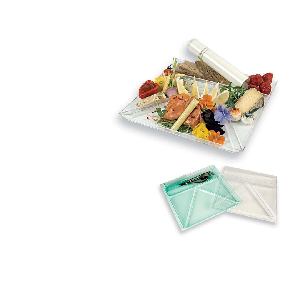 Quatro L UNCH TRY & CCESSORIES Quatro tray Small dimension injected tray with 4 sections.