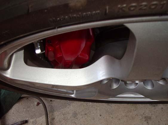Due to the width of the callipers, there is now a very tight fit between them & the wheel.