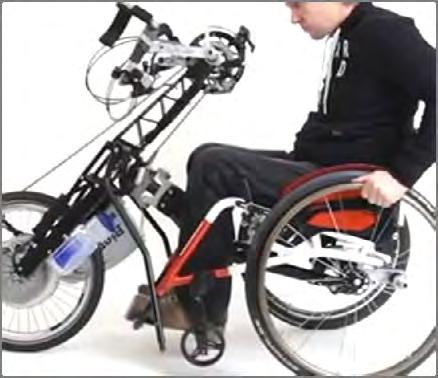 wheelchair towards the adapted product. The product and wheelchair lift slightly until the grid mechanism clicks out with an audible noise.
