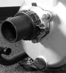 Allow water to drain from the pump chamber and replace filler cap and drain plug. 3.