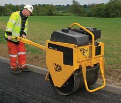 Due to the compact size, manoeuvrability and large compaction width they are very popular with road repair and maintenance contractors for use on hot tarmac compaction.