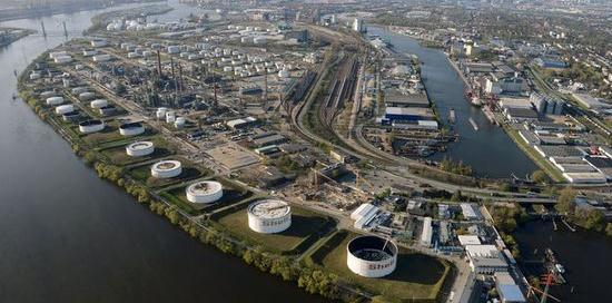 Extended Capacity Addition of the Harburg refinery in Germany in January 2014 350 000