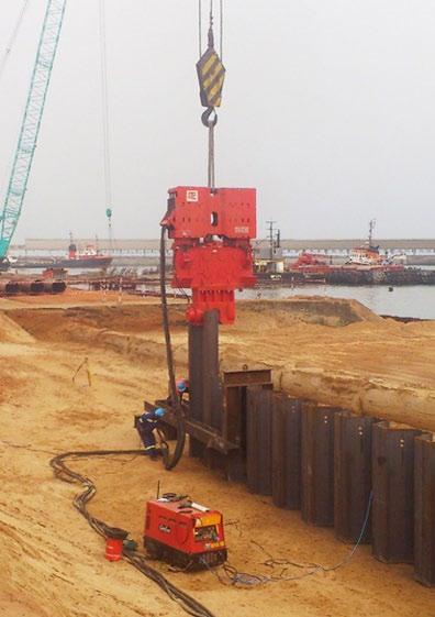 For more than 80 years PTC has been mastering vibration technology and developing innovative pile driving solutions: The Vibrodrivers PTC Vibrodrivers are efficient hydraulic vibratory hammers that