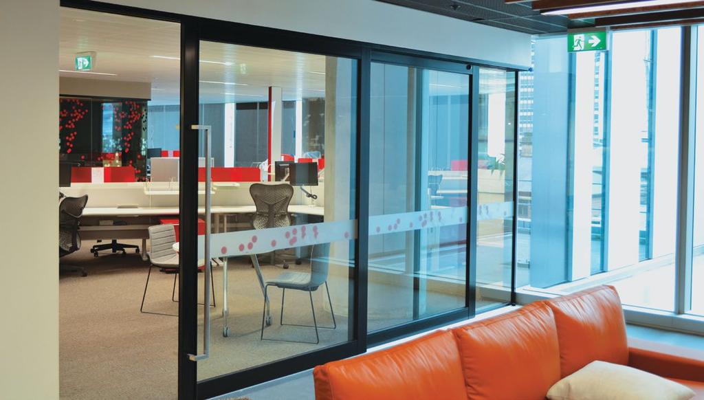 Aluminium Sliding Door Systems 5002 Sill Transom Used in conjunction with 5001 to facilitate the glazing of adxsystem 5000.