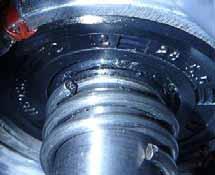 Fit the worm gear spring on the crankshaft until