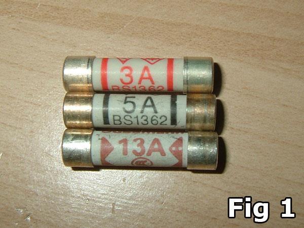 A The fuse most is a common thin, short fuse length sizes of wire.