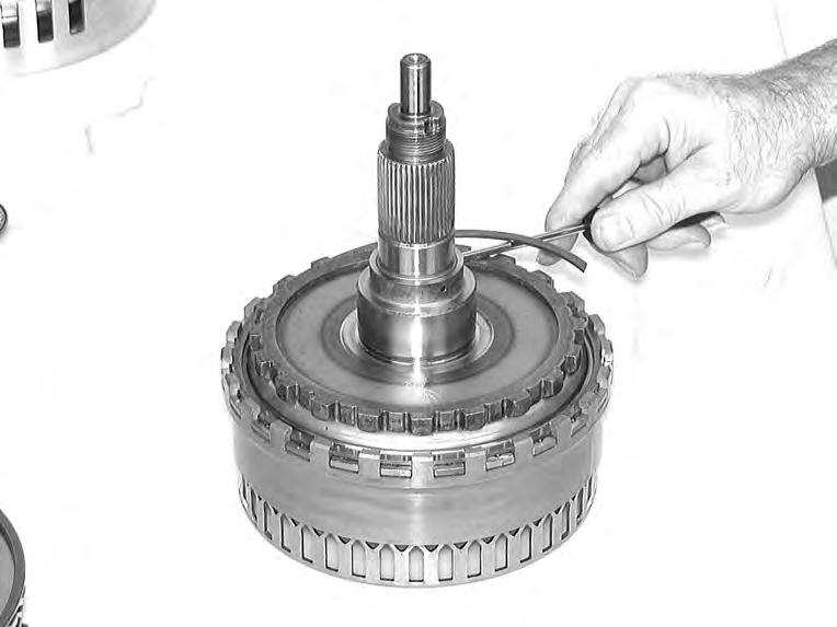 2.6 Output shaft with parking lock Separate theoutput shaft from the ring gear
