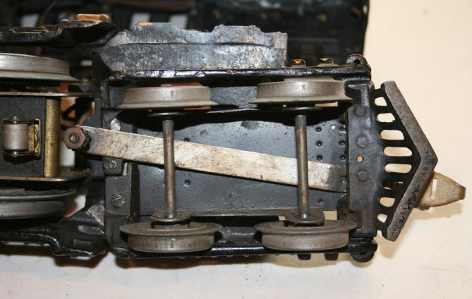 motor, which can also be found on some 1927 apple green 3243 cast iron frames.