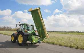 No inner skid shoe or end curtain support for optimum crop flow, wide spreading and quicker dry down times.
