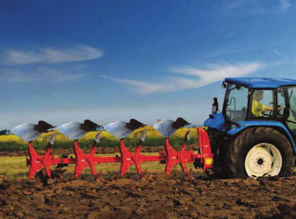 6 7 PRODUCTIVITY AND POWER INCREASED PERFORMANCE KEEPS T5OOO AHEAD 85 80 + AGILITY (l/min) 75 70 65 + 23% COMPETITOR TURNING RADIUS T5000 TURNING RADIUS 60 55 Competitor New Holland T5000 MORE FLOW