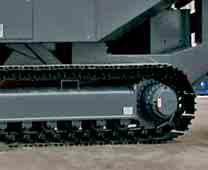 Easy to move back and forth into position for blasting thanks to crawler tracks, radio