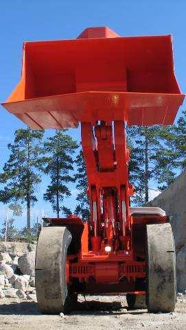 Sandvik LH410 Technical data Length: 9,7 m (381 ) Maximum width: 2,6 m (100 ) (Depending on selected bucket) Height: 2,5 m (99 ) Ground clearance: 420 mm (17 ) Tramming capacity: 10 000 kg (22 000