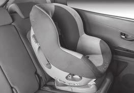 SVARILO Otrok na sovoznikovem sedežu, zavarovan v zadrževalnem sistemu, obrnjenem proti zadnjemu koncu vozila, se lahko resno poškoduje, če se sproži