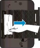 3. Izvlecite pladenj za papir in odstranite zagozden papir iz notranjosti tiskalnika. 4. Pladenj za papir potisnite nazaj na mesto. 5.