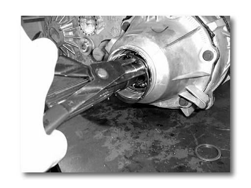 7) (10) Remove tailhousing bolts with 10mm socket & remove tailhousing. (Fig.