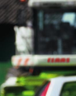 Service at CLAAS is not just a promise, but a way of life. You can rely on the professional and reliable support of the FIRST CLAAS SERVICE team at every stage of the game.