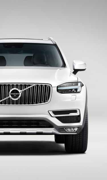 Give your XC90 an assertive, rugged expression all round. The front décor frames add a real sense of purpose, combining chrome surfaces with mesh detailing.