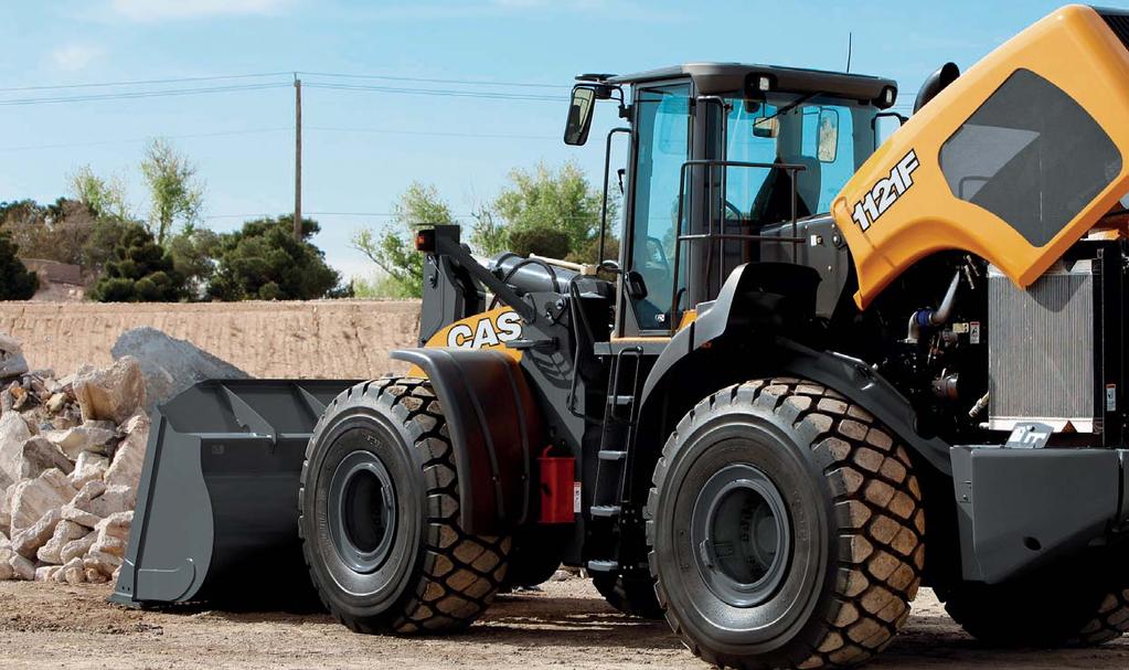 F-SERIES WHEEL LOADERS SAFE AND EASY MAINTENANCE Ground level serviceability One-piece electric hood The positioning of the engine at the rear and the easy-to-open electric hood provide fast access