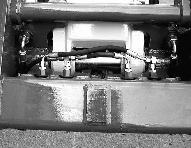 8 Maintenance - Tip cylinder bolt,