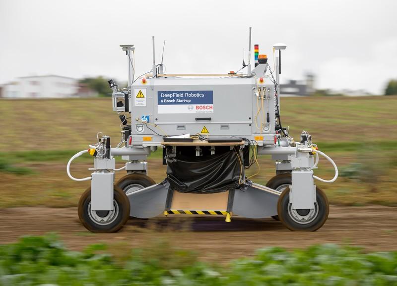 Press Photo 1-CR-21633_1 Bildtext Caption Bosch Start-up-Plattform: Beispiel Deepfield Robotics mit Agrarroboter Bonirob Die Bosch Start-up-Plattform hilft kreativen Forschern bei der