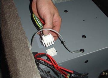 Installation Procedures 27 34 Attach Control Cable to Unit Snap control