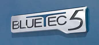 The BlueTec 5 engines for the Econic: reliable, clean and economical Mercedes-Benz adopted a future-compatible solution at a very early stage: SCR diesel technology permits extremely cost-effective