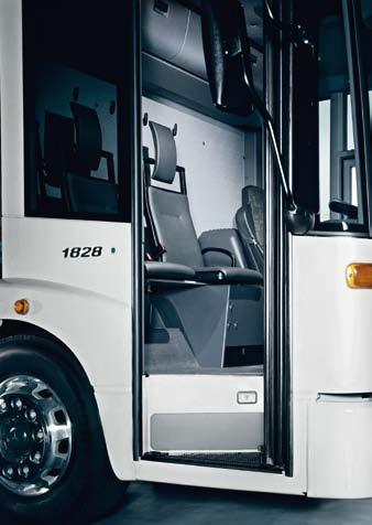 Every little helps: A low entrance makes life much easier Easy access: the folding door on the co-driver s side. A truck entrance could scarcely be wider, safer or faster.