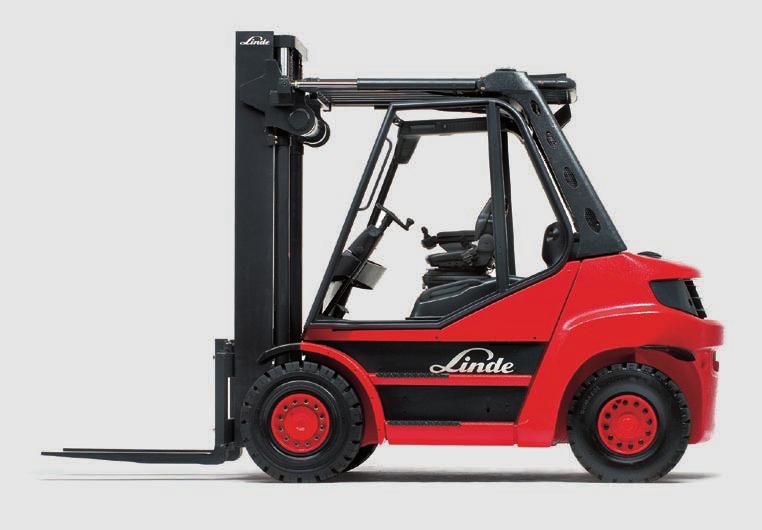 Comfortable and precise fingertip control of all mast functions. Comfort Man and machine are perfectly interfaced on these highcapacity forklifts.