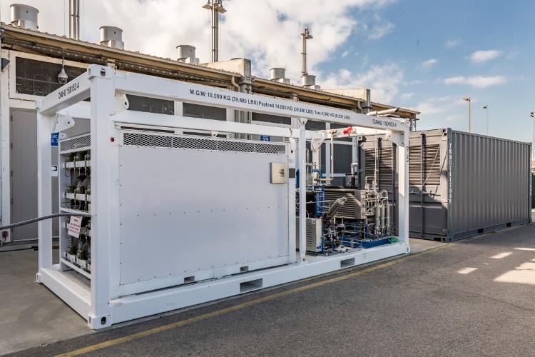 Hydrogen Stationary Applications at the Port of Adamas port The following PV-hydrogen stationary application has been programmed to be installed at the port of Adamas: Operation as UPS and/or cover