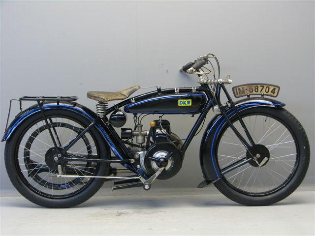 DKW 1926 E206 198 CC 1 CYL TS SOLD DKW 1928 198 cc two stroke E 200 frame# 84119 engine # 99830 / 64 Jorgen Skafte Rasmussen, a Dane by birth, established his first company in Saxony after studying