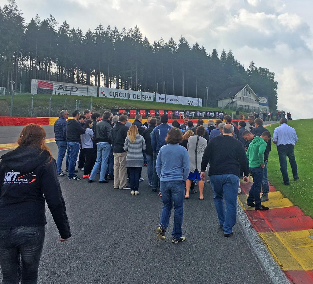 58 We only had time for a few corners and Eau Rouge was first, with about 50 punters ready to listen. There was a lot of advice for this corner or the three it is split into.