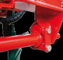 Furthermore, the cross-shaft can be coupled quickly and without using any tools, which facilitates easy attachment of the plough to the tractor.