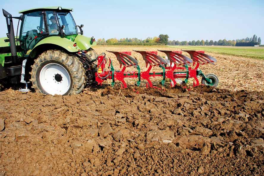 plus XM plus XM 1050 Vario 4-furrow The medium-duty all-rounder The features: 3, 4 or 5-furrow (depending on model) For tractors up to 103 kw/140 hp Turning axis with 90 mm (100 mm in 5-furrow