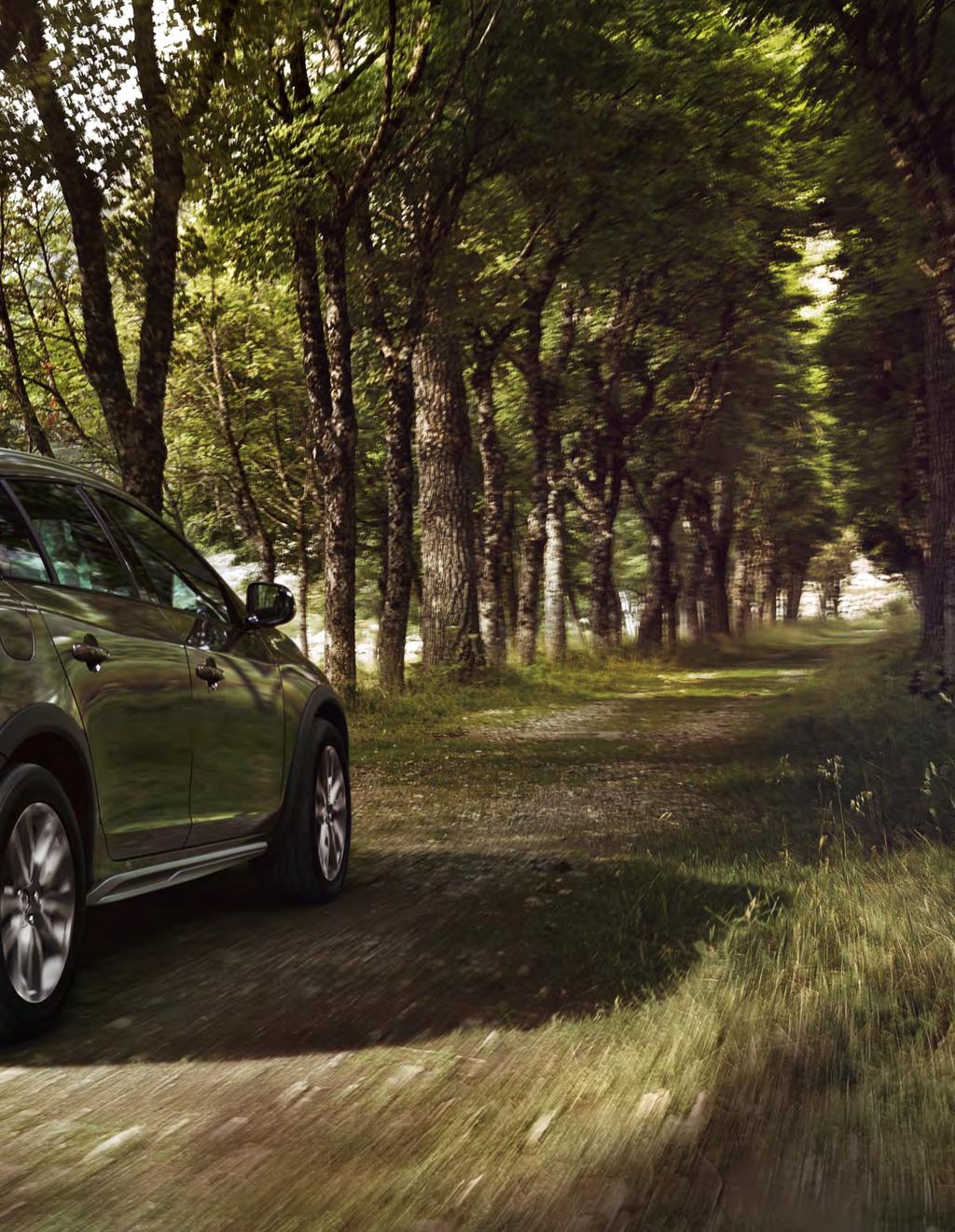 IN FINE DETAIL. The nuts and bolts of your Volvo V60 Cross Country.