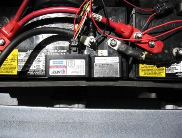 Electrical Installation 2-6 8 CAUTION: Battery management device must be positioned on top of the battery where it is supported. The cork gasket should be installed to help prevent vibrations.