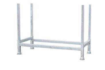 5 1 Crowd barrier type U galvanized, welded construction of Ø 33.7 mm round tubes, with round iron hook 13 mm and connection brackets of flat-bar steel, with two welded feet height: 1.10 m, length: 2.