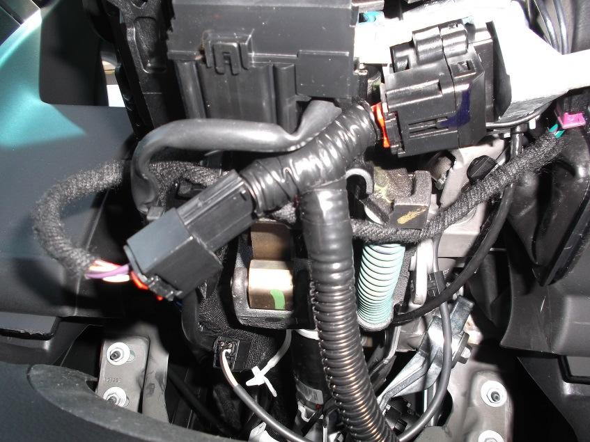 Install the ESIII harness between the Ignition Switch and the OEM connector. 3. Plug the 16-Pin J7 connector into the mating 16-Pin connector on the module. 4.