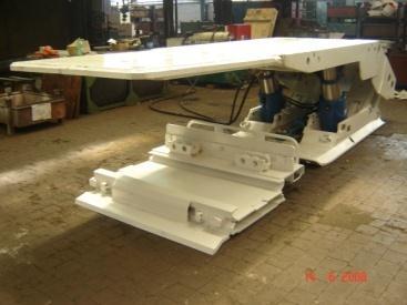 Roof supports are designed for operation either in shearer or in plow system longwalls and may be equipped with