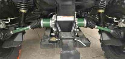 MAINTENANCE & LUBRICATION Axle dust boots 1 Check the protective boots for